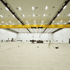 Multi-point suspension overhead crane operating in wide span assembly plant